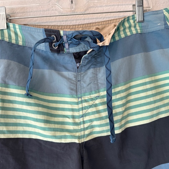 Patagonia Mens wavefarer board shorts 19” - Picture 3 of 7